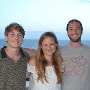 Meet your Posher, Avery